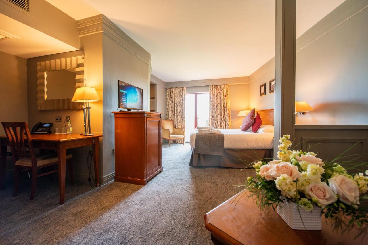 Bryn Meadows Golf, Hotel & Spa Блэквуд Экстерьер фото