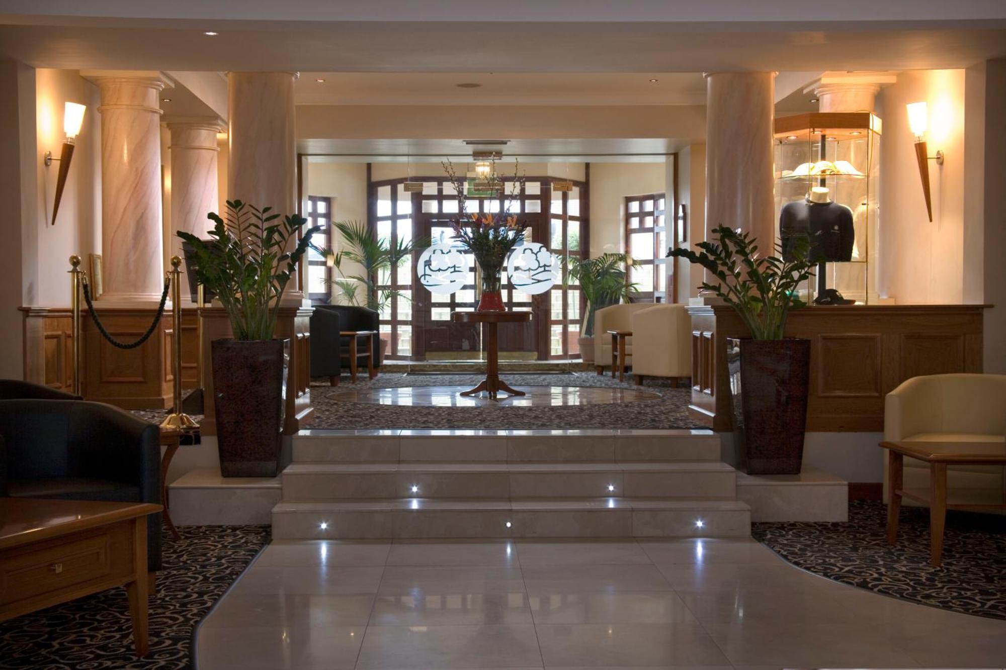 Bryn Meadows Golf, Hotel & Spa Блэквуд Экстерьер фото