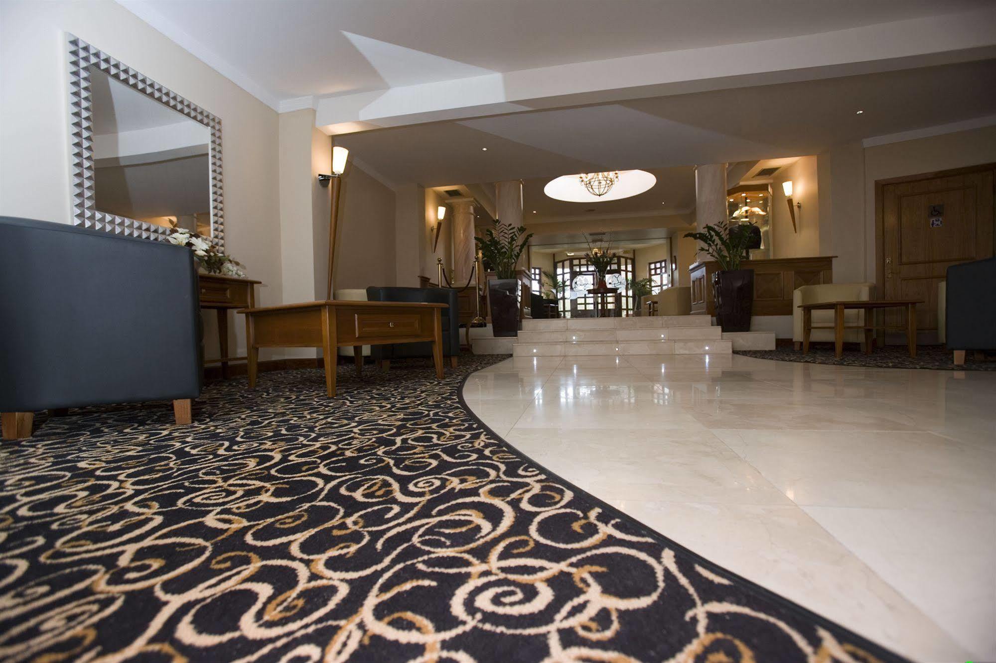 Bryn Meadows Golf, Hotel & Spa Блэквуд Экстерьер фото