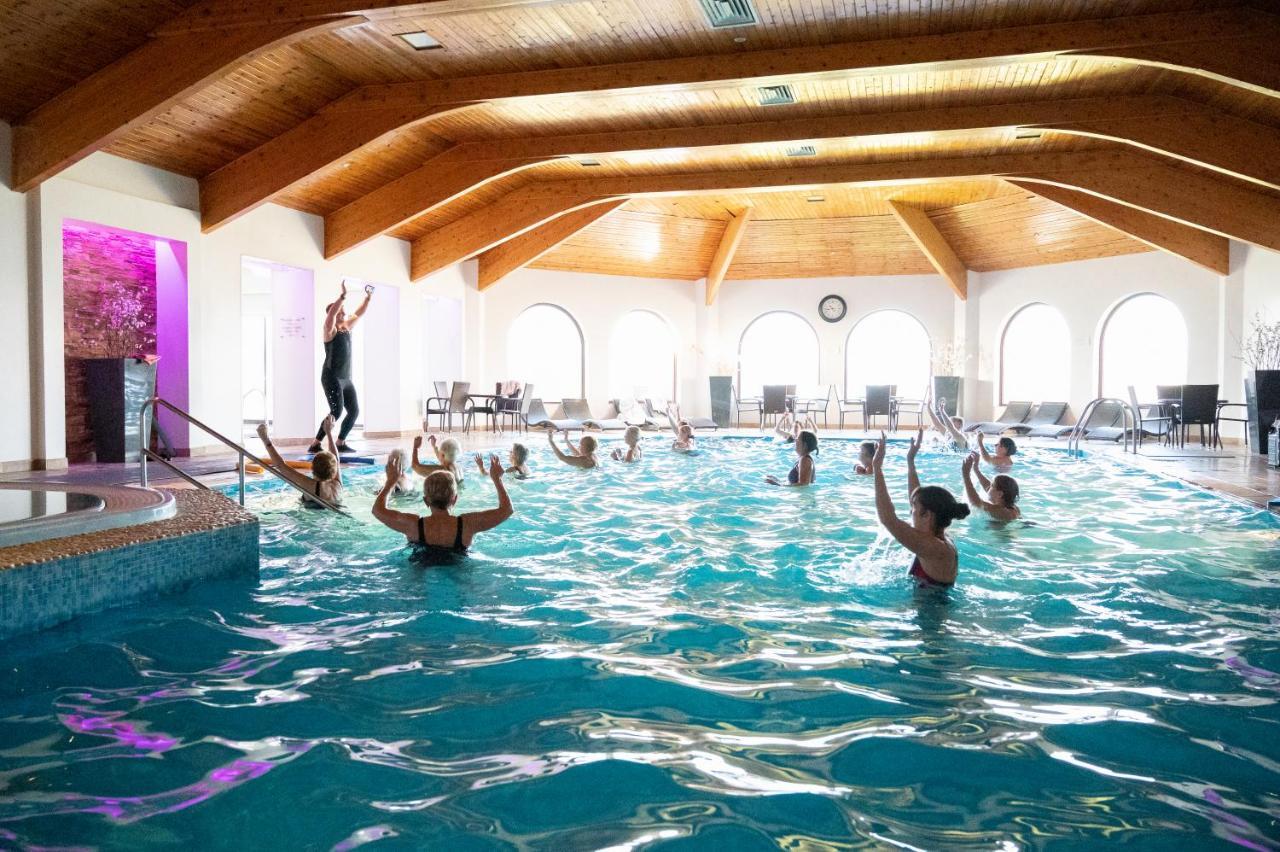 Bryn Meadows Golf, Hotel & Spa Блэквуд Экстерьер фото