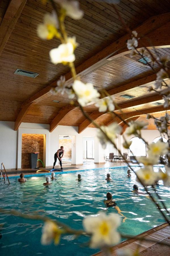 Bryn Meadows Golf, Hotel & Spa Блэквуд Экстерьер фото